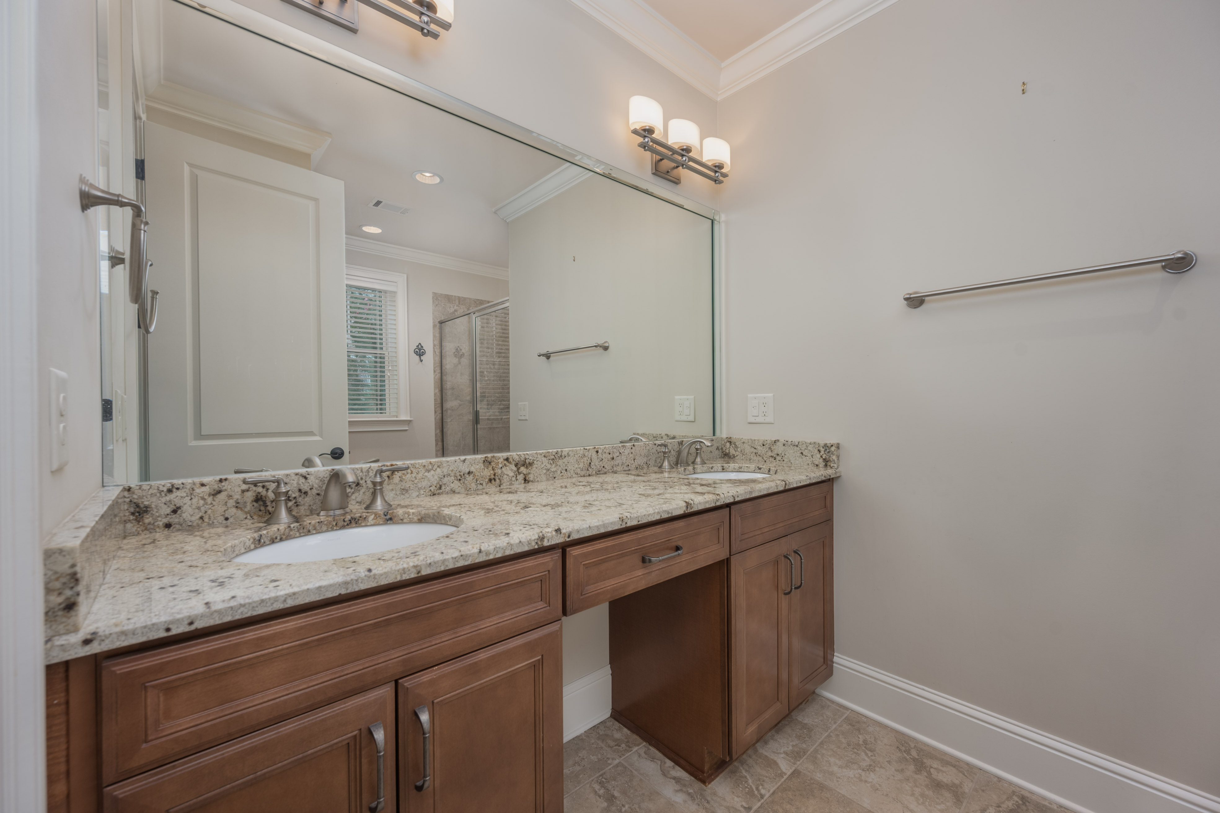 1121 Crackers Neck Road image 35